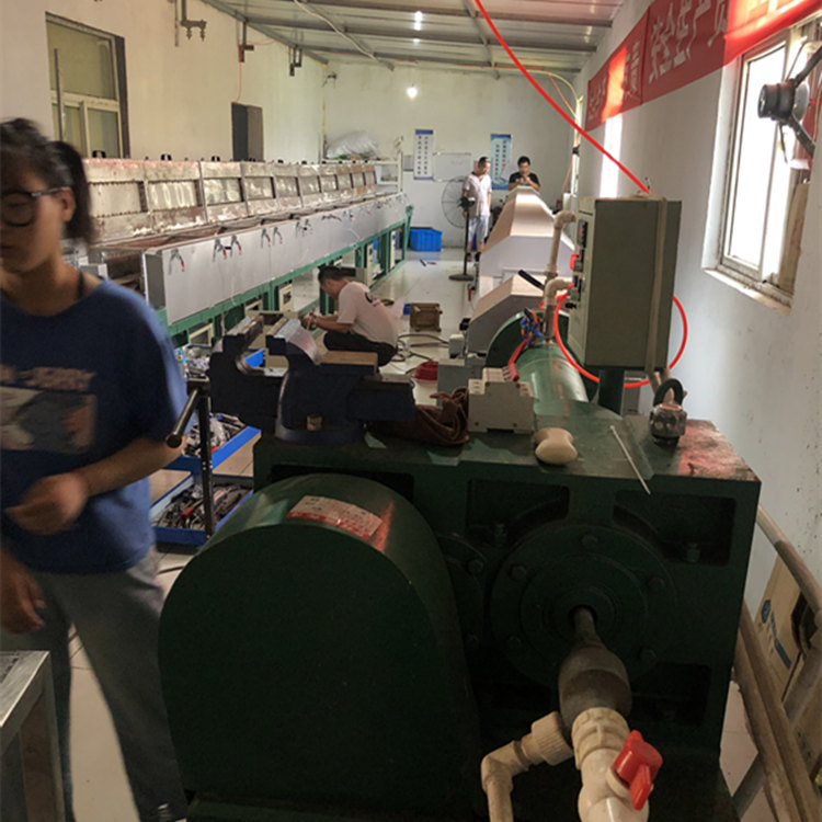 硅膠擠出機IMG_5354_副本.jpg